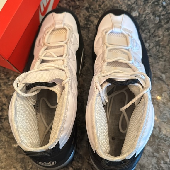 Nike air Max Uptempo Black and White Sneakers EUC 10 - Picture 14 of 17